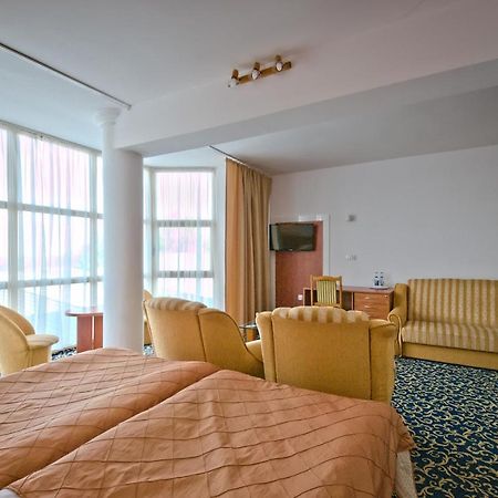 Hotel Sezam Kraczkowa Buitenkant foto