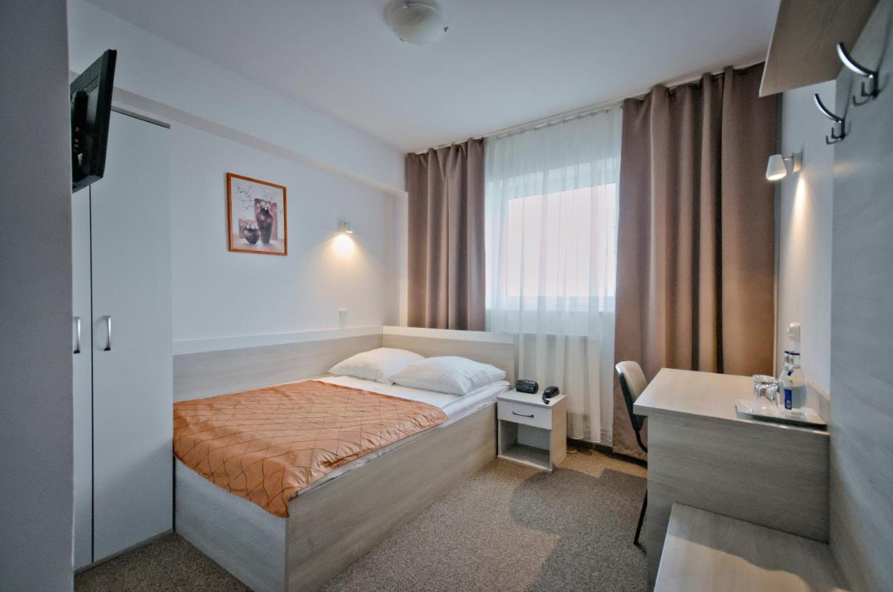 Hotel Sezam Kraczkowa Buitenkant foto