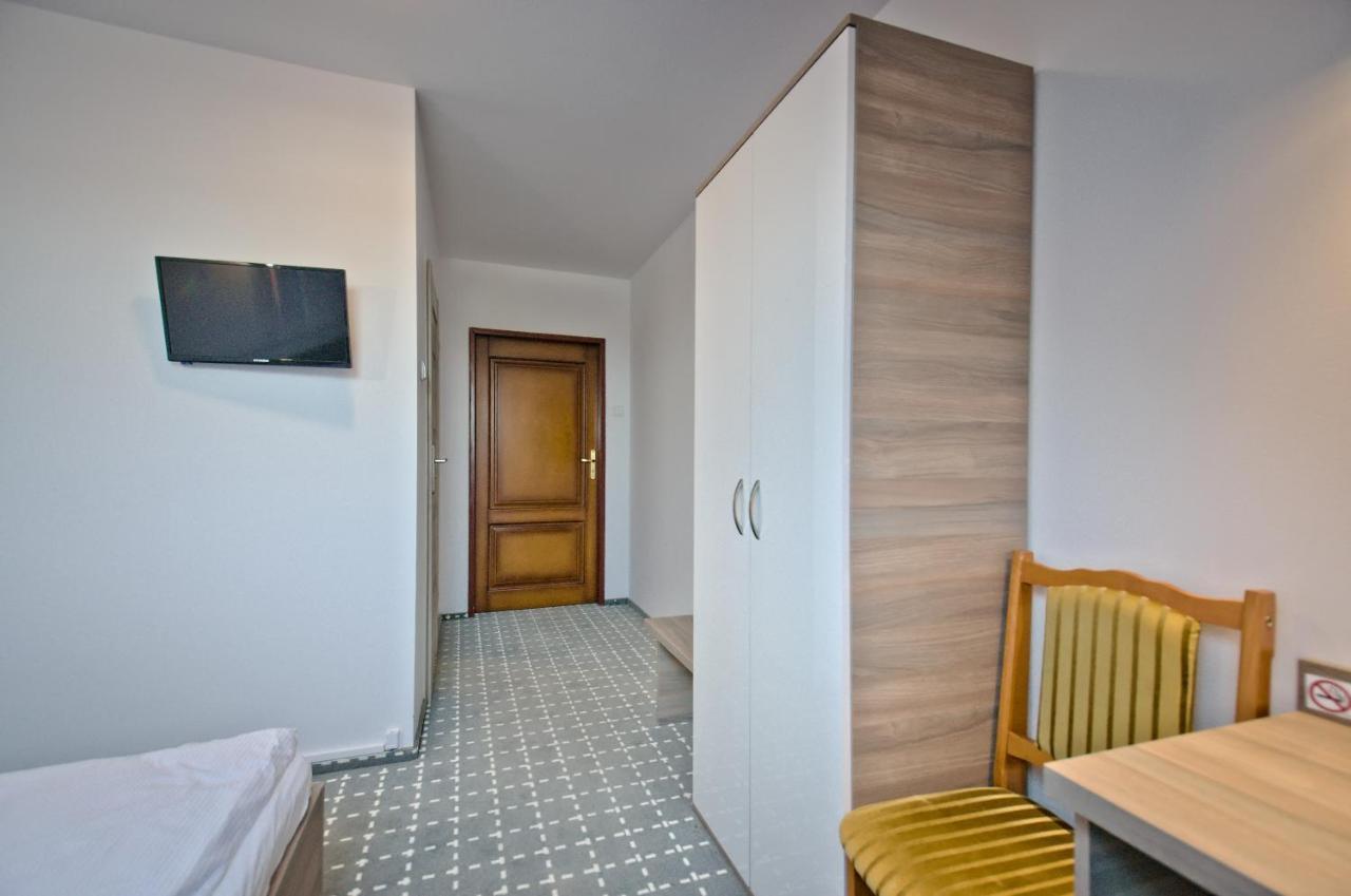 Hotel Sezam Kraczkowa Buitenkant foto
