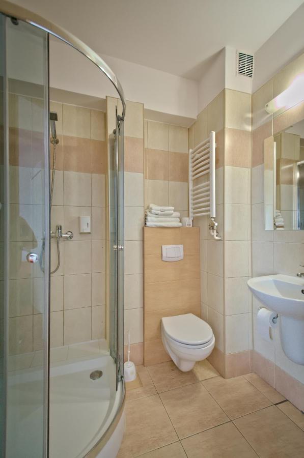 Hotel Sezam Kraczkowa Buitenkant foto