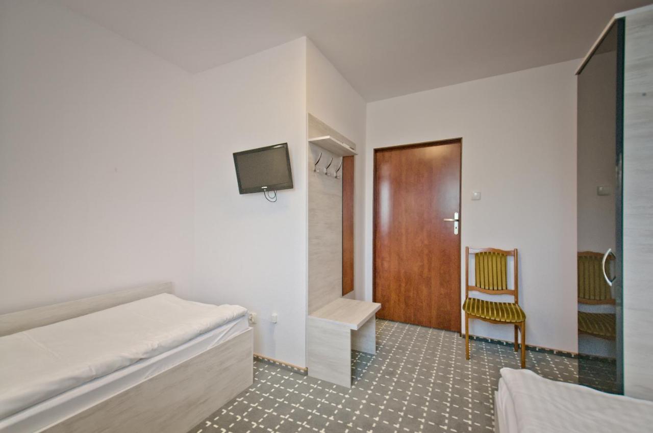 Hotel Sezam Kraczkowa Buitenkant foto