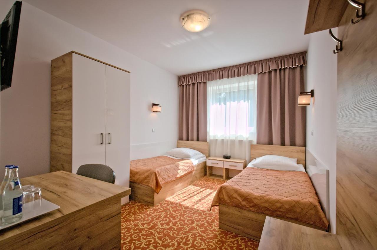 Hotel Sezam Kraczkowa Buitenkant foto