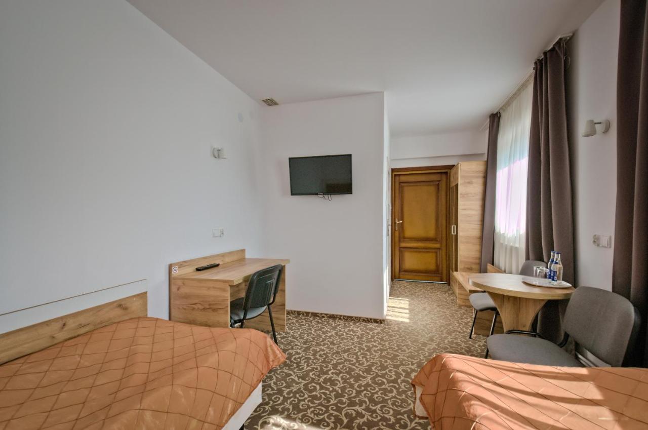 Hotel Sezam Kraczkowa Buitenkant foto