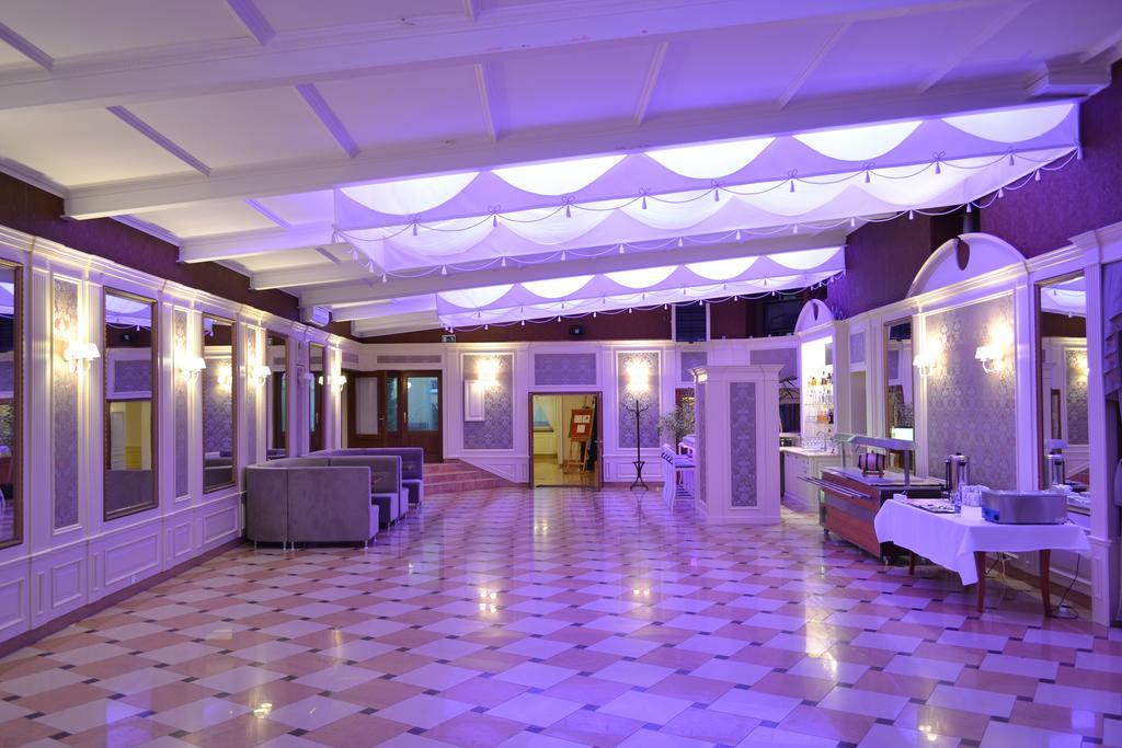 Hotel Sezam Kraczkowa Buitenkant foto