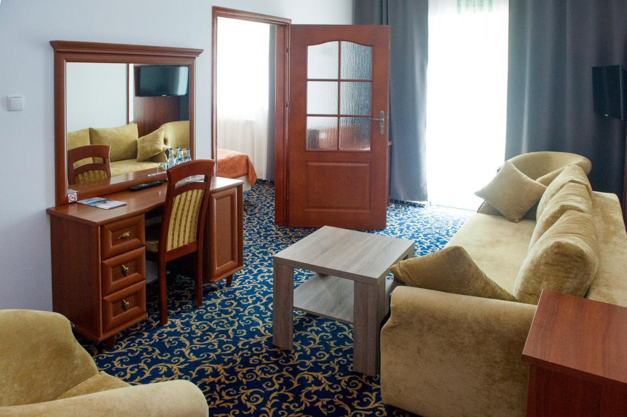 Hotel Sezam Kraczkowa Buitenkant foto